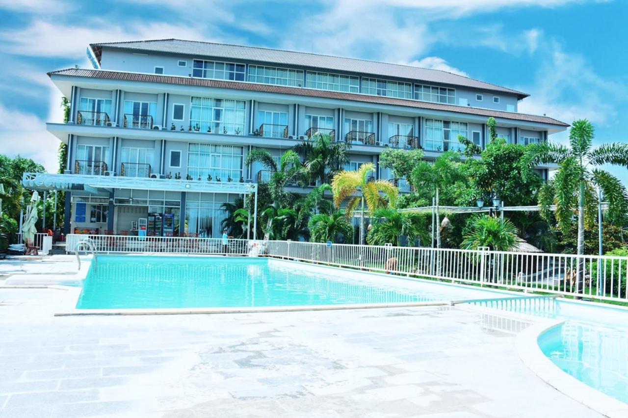 Ozon Hotel Nam Can Exterior photo