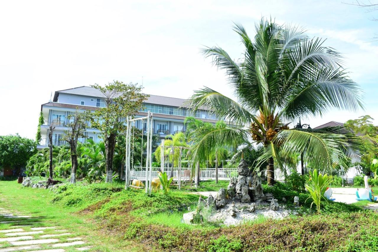 Ozon Hotel Nam Can Exterior photo